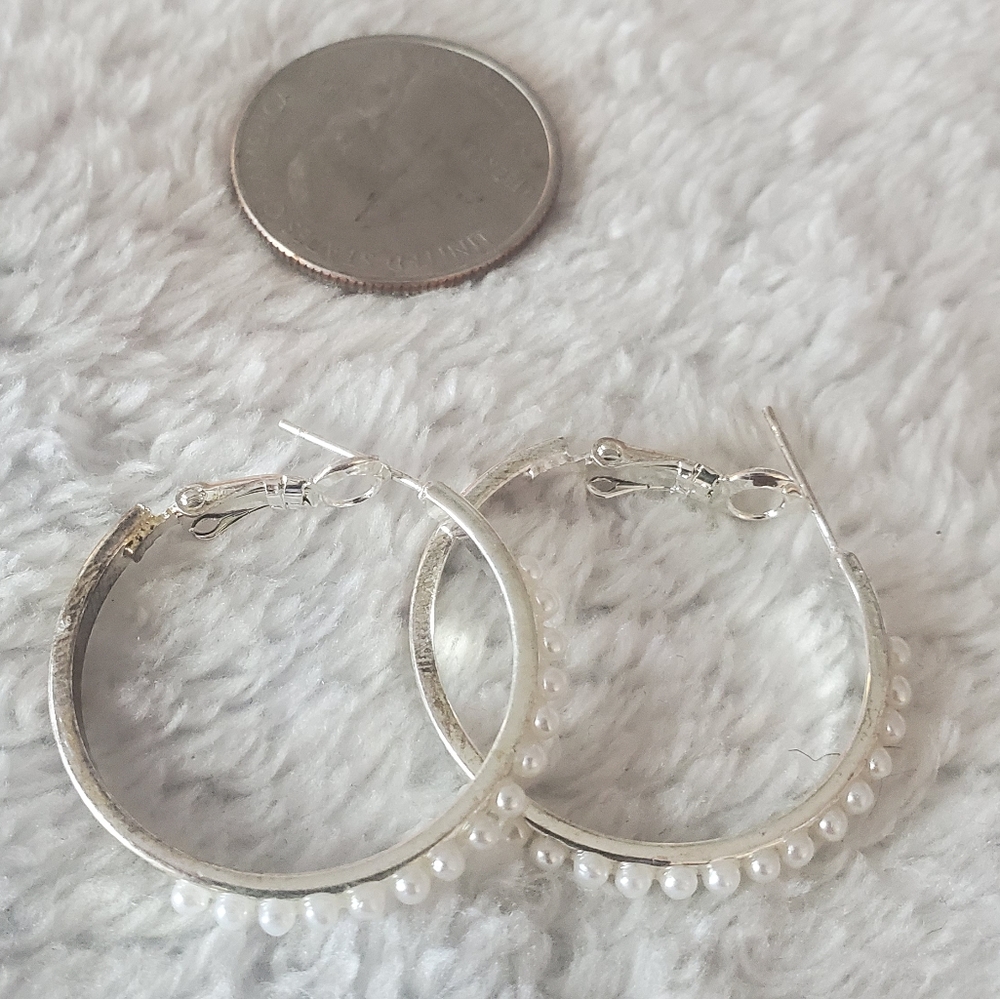 Fashion pearl hoop earrings
